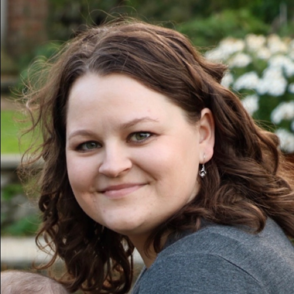 Meet your Posher, Holly